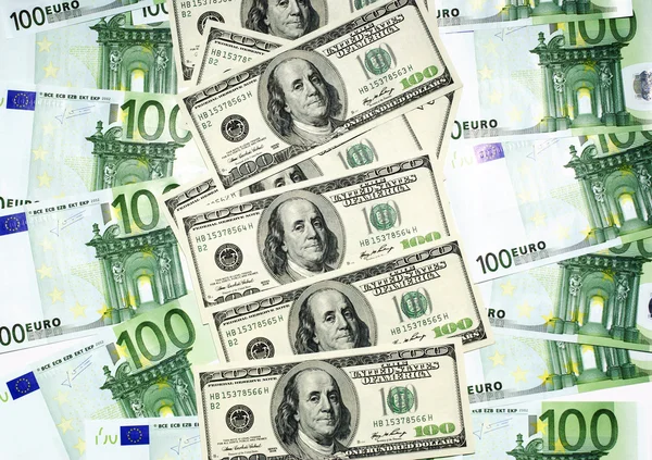 Euro- und Dollar-Banknoten. Finanzkonzept. — Stockfoto