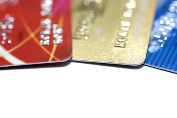 Trois cartes de crédit isolées sur fond blanc . — Photo