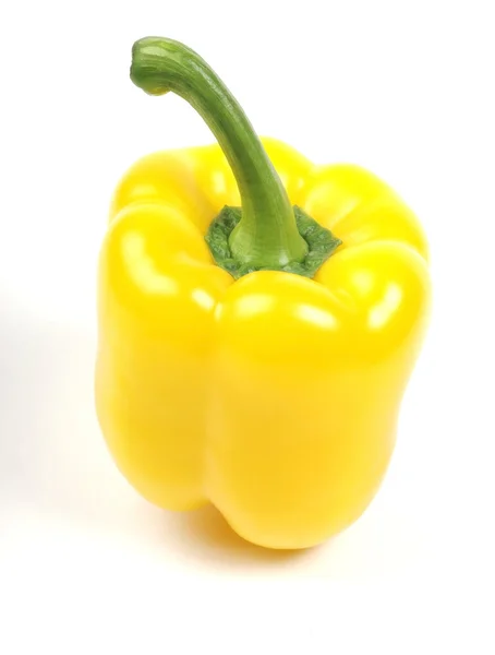 Macro pepe giallo isolato su sfondo bianco . — Foto Stock