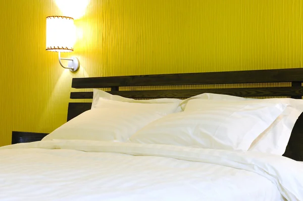 Hotel soveværelse - Stock-foto