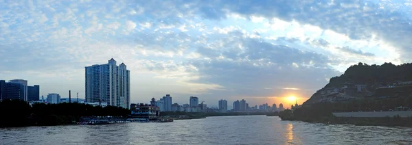 Čína Žlutá řeka ve městě lanzhou — Stock fotografie