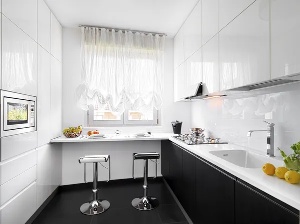 Cocina blanca moderna — Foto de Stock