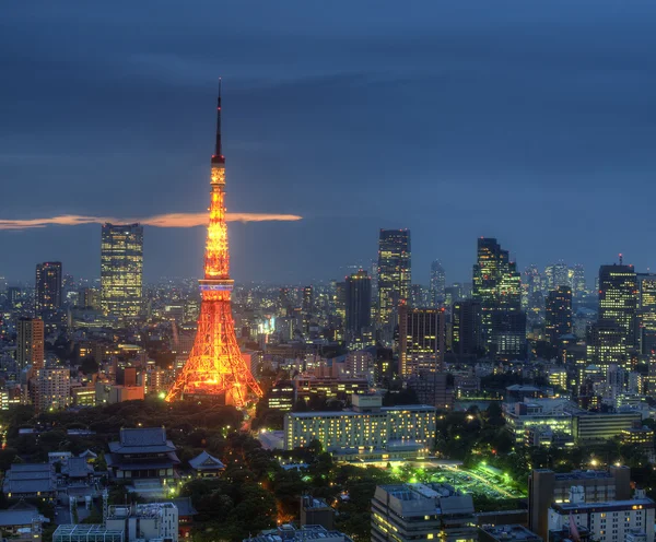 Токийская башня в Токио — стоковое фото