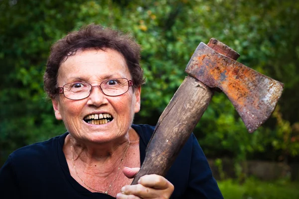Szalona kobieta starszy — Zdjęcie stockowe