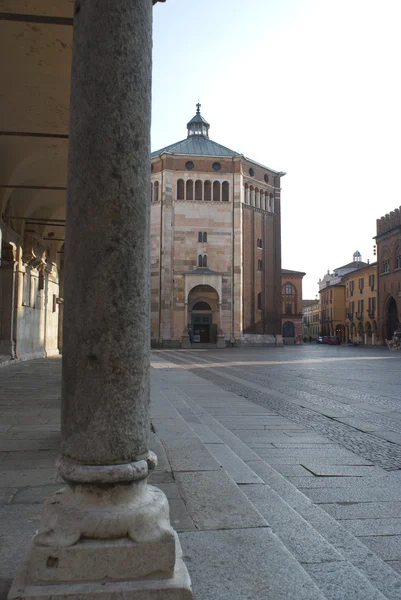 Cremona. Lombardy.The křtitelnice — Stock fotografie