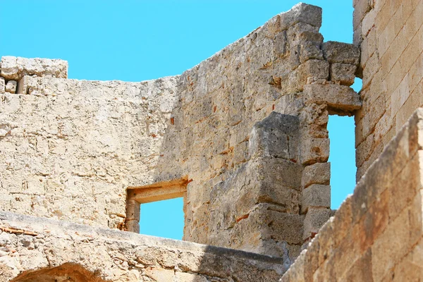 Stěny antické akropole v Lindu, ostrov Rhodos (Řecko) — Stock fotografie