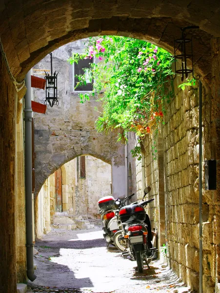 Inside the old (medieval) town of Rhodes (The City of Knights) — Stock Photo, Image