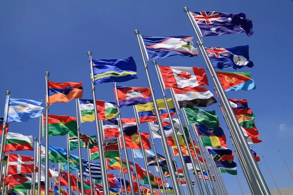Британської співдружності і національні прапори світу — стокове фото