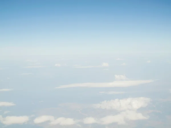 Pohled na nebe a mraky Kefalonie z letadla — Stock fotografie