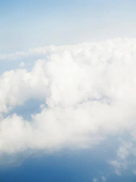 Pohled na nebe a mraky Kefalonie z letadla — Stock fotografie