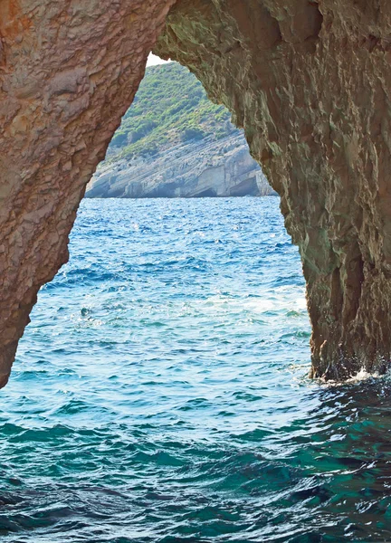 Καταπληκτικό μπλε σπηλιές στο νησί Ζάκυνθος, Ελλάδα — Φωτογραφία Αρχείου