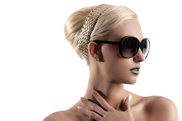Fashion shot of blond girl with sunglasses gold lips — Stock Photo, Image