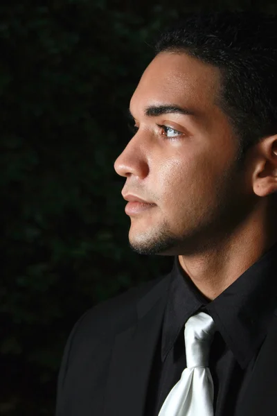 ヒスパニック系の若い男性 — ストック写真