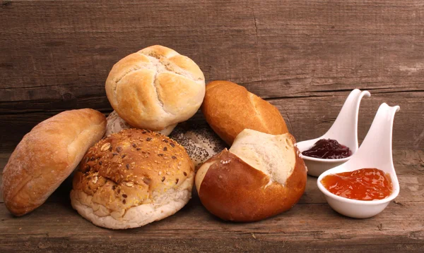 Хлеб и мармелад — стоковое фото
