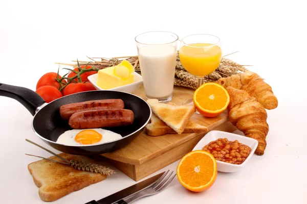 Café da manhã em um fundo branco — Fotografia de Stock