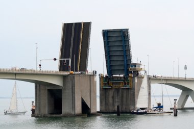 Zeeland Köprüsü