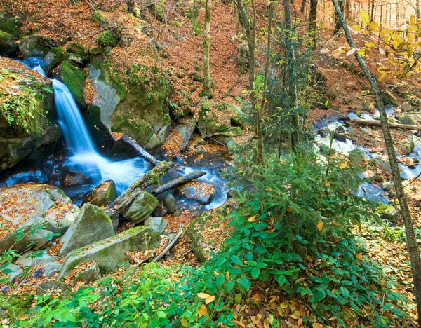 Waterfalls on Rocky Autumn Stream — Stock Photo, Image