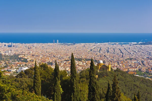 Barcelona desde la colina del Tibidabo — Foto de Stock