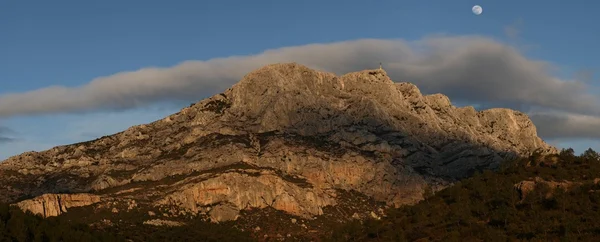 Mont Sainte Victoire em Provence, França — Fotografia de Stock