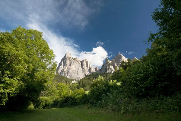 Härlig sommar alpina landskap — Stockfoto