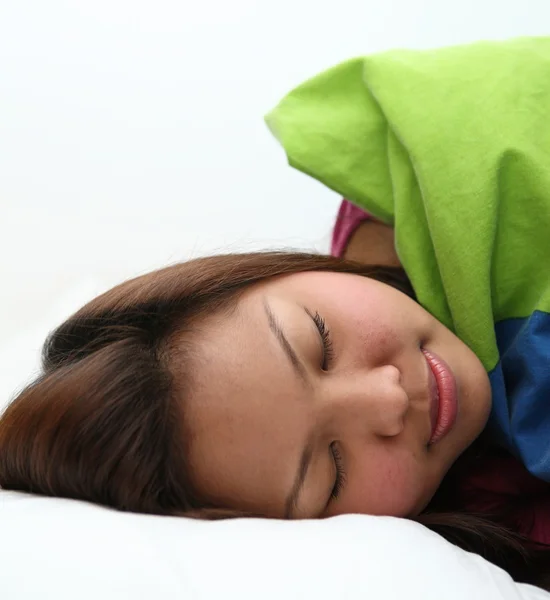 Νεαρή γυναίκα κοιμάται. — Φωτογραφία Αρχείου