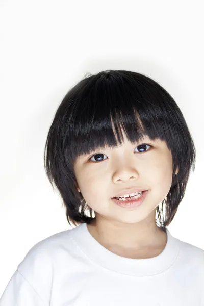 Šťastné mladé asijské dívka izolované na bílém pozadí — Stock fotografie