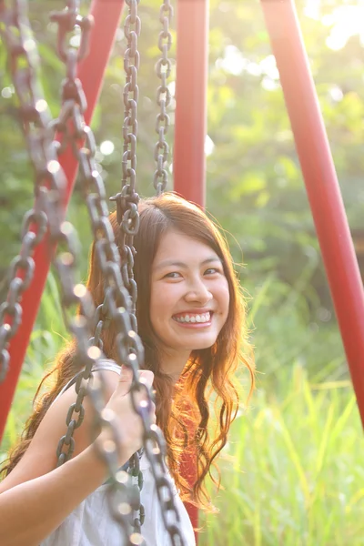 一个美好和快乐的亚洲女人 — 图库照片