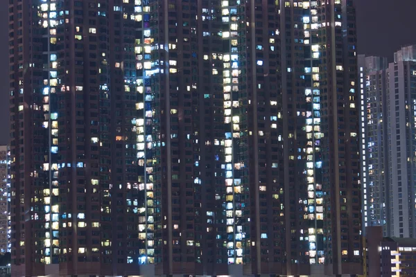 Hong kong appartement blokken nachts — Stockfoto