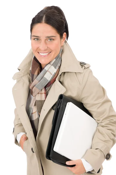 Осіння мода бізнес-леді тримає портфель — стокове фото