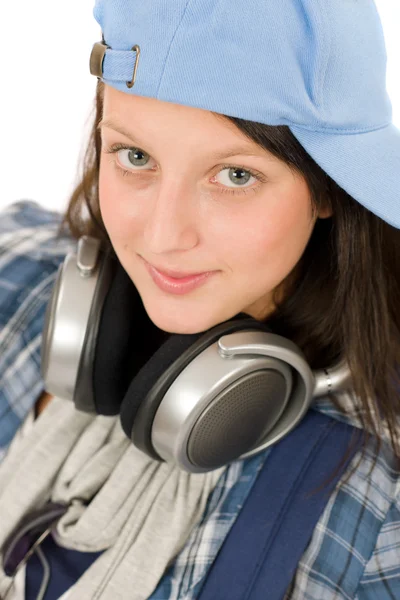 Roztomilá holka teenager vychutnat hudbu se sluchátky — Stock fotografie