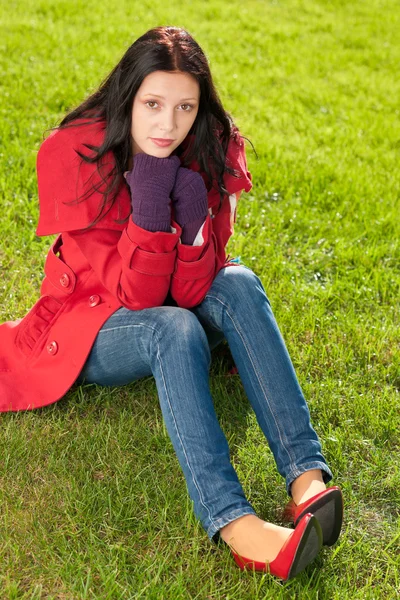 Zimní oblečení portrét krásného ženského modelu — Stock fotografie