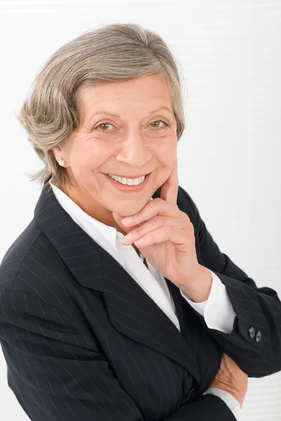Старша бізнес-леді професійний портрет розумний — стокове фото