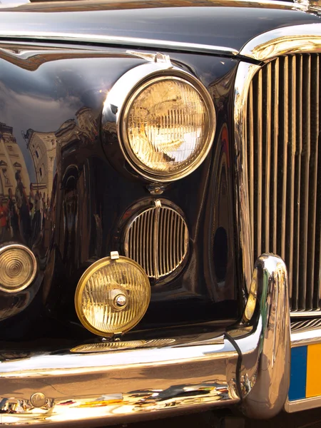 Vintage parrilla de coche alemán —  Fotos de Stock