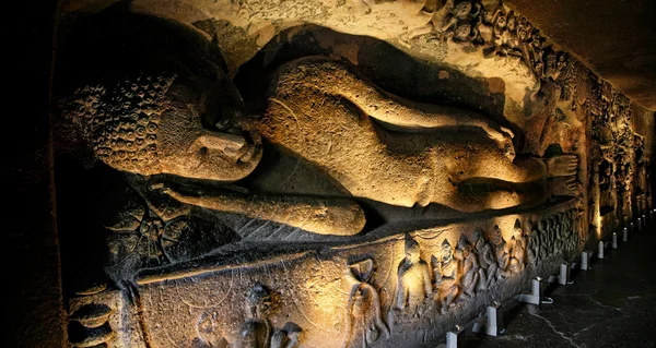Buddha addormentato nelle grotte di Ajanta — Foto Stock