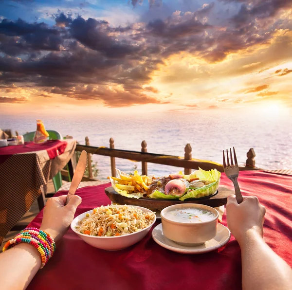 Exotic veg restaurant with ocean view — Stock Photo, Image
