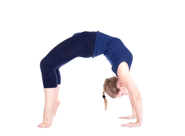 Yoga chakrasana roda pose — Fotografia de Stock