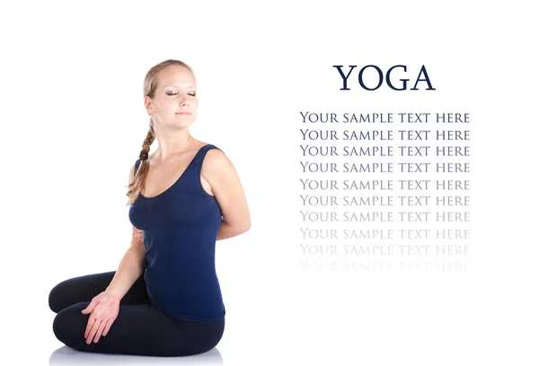 Yoga bharadvadjasana torsione posa — Foto Stock