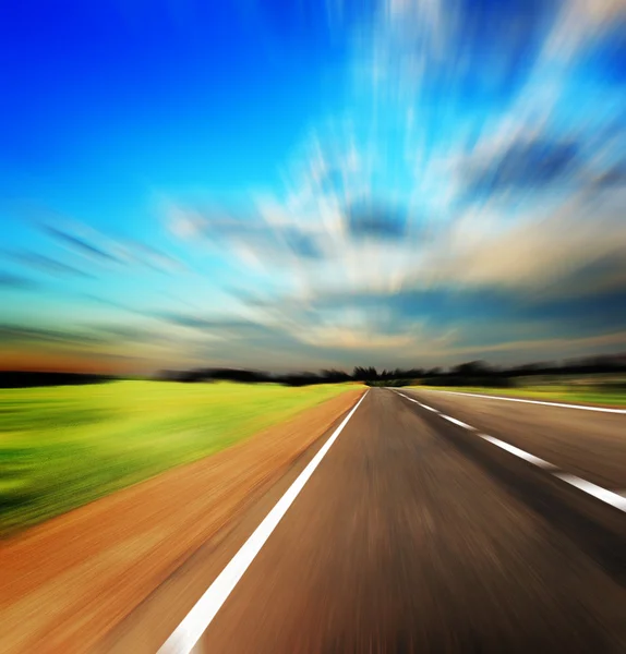 Blured 道路と青空 — ストック写真