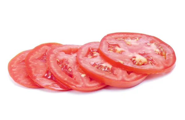 白い背景で隔離赤いトマトをスライス — ストック写真