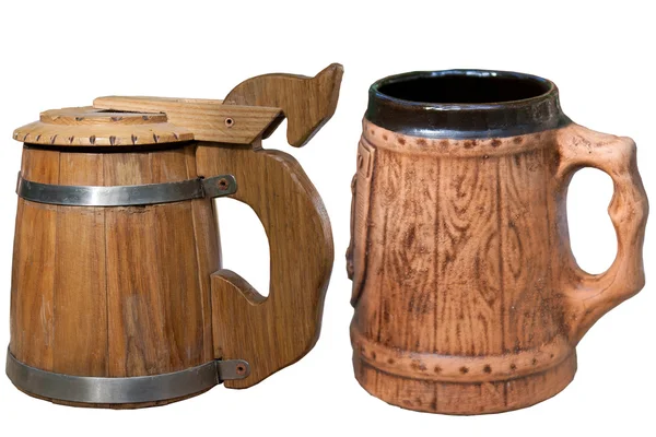 Дерев'яні та керамічні чашки — стокове фото