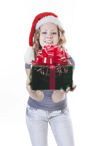 Mooi santa meisje met een huidige geschenk voor Nieuwjaar — Stockfoto