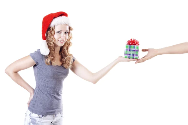 Linda chica de Santa con un regalo para Año Nuevo o Navidad —  Fotos de Stock