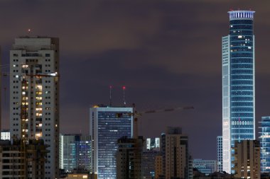 Ramat gan gece şehir