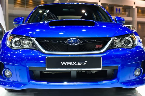 Neuer Subaru wird ausgestellt — Stockfoto