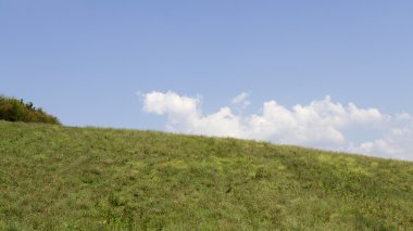 Hill ve gökyüzü