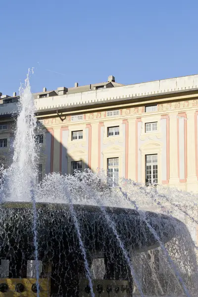 Palacio Ducal y la fuente —  Fotos de Stock