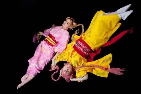 Krása dívek ležel v kimonu cosplay kostýmu — Stock fotografie