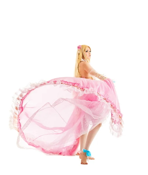 Jong meisje in sprookjesachtige pop kostuum geïsoleerd — Stockfoto