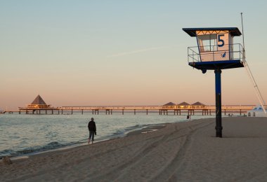 Seebrücke und Wachtturm