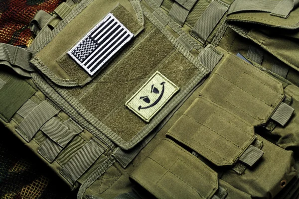 Bandiera americana su gilet tattico — Foto Stock